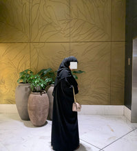 Load image into Gallery viewer, Oversized Abaya
